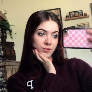 Meet your Posher, Alyshia